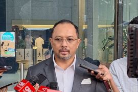 KPK periksa Riezky Aprilia soal Harun Masiku