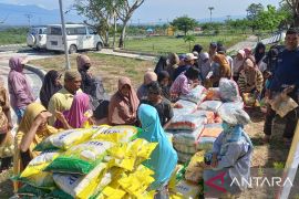 Pasar murah gunakan sistem paket berjalan efektif