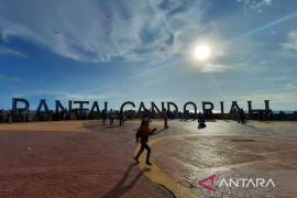 Pemkot Pariaman bebaskan retribusi masuk objek wisata pasca alami bencana