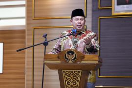 Wakil Ketua DPR mengapresiasi Prabowo efisienkan APBN dalam 100 hari kerja