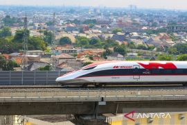 KPK dorong Mahfud MD laporkan dugaan korupsi Whoosh