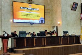 DPRD tetapkan lima orang timsel KPID Kalsel