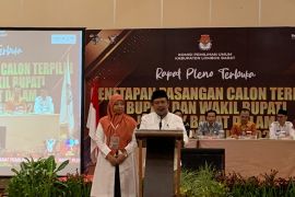 Ahmad Zaini dan Nurul Adha ditetapkan sebagai Bupati/Wakil Bupati terpilih Lombok Barat