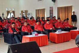 Bupati Kediri Dhito ajak struktur partai solidkan barisan