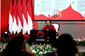 Megawati bicara pentingnya bounding partai dengan rakyat