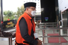 KPK dalami permintaan uang Rohidin Mersyah ke Bank Bengkulu