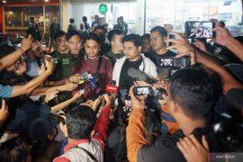 Keluarga korban emosional lihat pelaku penembakan