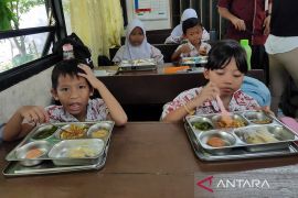 Selain makan siang, sekolah di Jakarta bakal dapat sarapan gratis