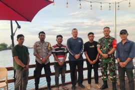 2 warga Sumedang terdampar di laut Mamuju, Kapolda Sulbar tawari pekerjaan