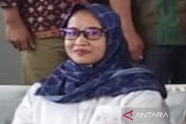 Legislatif Kotabaru serahkan dua mobil ambulans