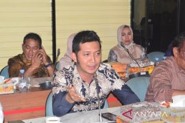 Waket Komisi I DPRD Kotabaru soroti bangunan di alur sungai