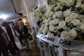 Menlu jadi inspektur pemakaman Hasjim Djalal di TMP Kalibata