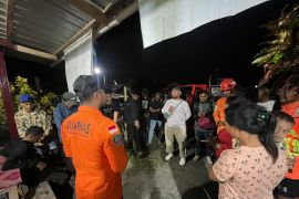 Dua  pendaki hilang saat mendaki Gunung Karianga