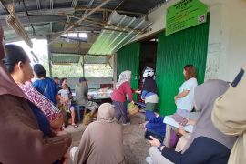 Tri minta masyarakat lapor pangkalan yang jual gas elpiji 3 kg diatas HET