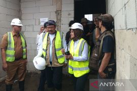 Mensos memastikan pembangunan kampung nelayan Indramayu rampung Januari