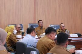 Pemkab bahas percepatan program 100 hari Bupati Probolinggo terpilih