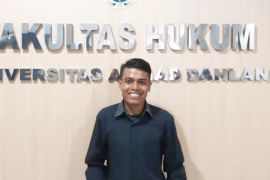 Merdeka dari mentalitas feodal