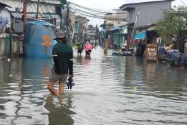 Jakarta antisipasi banjir rob