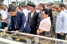Bupati Simalungun resmikan 40 gedung baru, satu di antaranya stadion mini