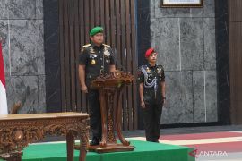 KSAD Maruli  pimpin serah terima jabatan Gubernur Akmil dan Danpussenif