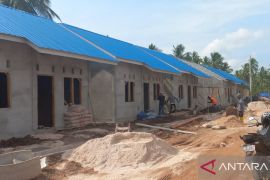 DPRD Bangka Tengah cek pembangunan rumah relokasi Desa Kurau