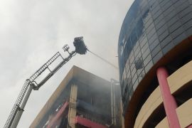 "Glasswool" di ruang karaoke sebabkan api di Glodok Plaza cepat besar