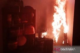 Kebakaran kantin SMPN 188 Jaktim, kerugian hingga Rp25 juta