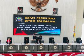 Ketua PN Kaimana lantik dua unsur pimpinan DPRK