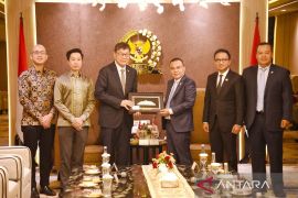Waka DPR bicarakan pangan hingga EBT saat terima kunjungan Dubes Singapura