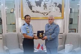 TNI AU terima kunjungan militer Atase Pertahanan Ceko