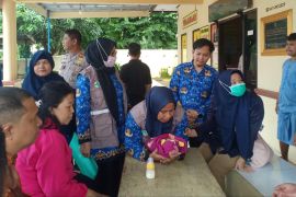 Puskesmas Anper mendampingi perawatan bayi yang dibuang di Makassar