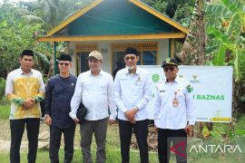 Tapin salurkan bansos entaskan kemiskinan