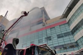 Polisi bantah kebakaran di Glodok Plaza bersumber dari lantai tujuh