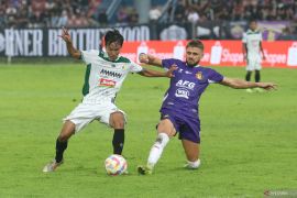 Persik Kediri melawan PSS Sleman