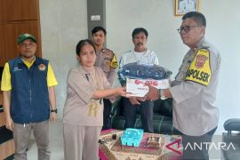 Forkopimcam Palabuhanratu salurkan bantuan untuk puluhan penyintas pergerakan tanah