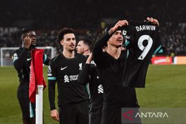Dua gol Darwin Nunez di menit akhir antar Liverpool taklukkan Brentford