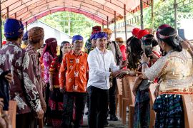 Sigi ajak dewan adat jaga adat istiadat dan harmoni sosial