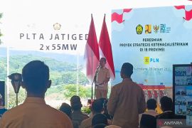 Menteri ESDM: 26 pembangkit listrik yang diresmikan mayoritas energi bersih