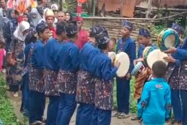 Polairud Jambi bina remaja Pulau Pandan melalui kesenian hadroh