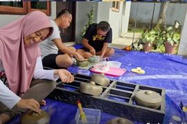 BPK XX konservasi alat musik tradisional Maluku Totobuang gunakan bahan kimia dan alami