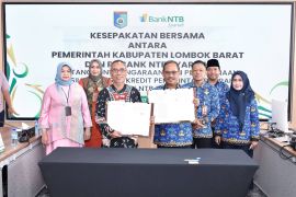 Pemkab Lombok Barat dan Bank NTB Syariah Implementasikan KKPD
