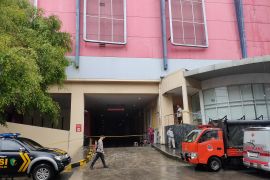 Pencarian jenazah korban kebakaran Glodok Plaza kembali dilakukan