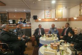 Kapal perang Indonesia promosi produk makanan minuman di Mesir