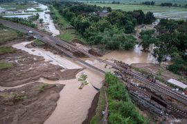 KAI kembalikan 100 persen tiket pelanggan terdampak banjir Grobogan