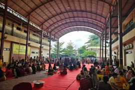 Sebagian korban kebakaran di Kemayoran diungsikan ke Polres Metro Jakarta Pusat