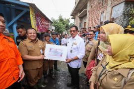 Pj Gubernur Jateng imbau waspada banjir dan longsor