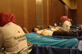Kalla gelar donor darah rangkaian memperingati 15 tahun Wisma Kalla
