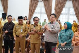 Kota Pontianak-KPK beri bimtek perempuan antikorupsi