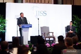 Menhan Sjafrie menyampaikan pidato tentang perdamaian stabilitas global
