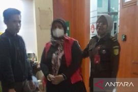 Kejari Purwakarta tahan dua mantan Kepala Puskesmas Plered diduga korupsi
